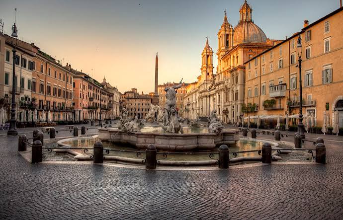 ROME : LA VILLE ETERNELLE A TRAVERS LES AGES ET LES SENS